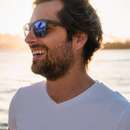 Handsome, tall and tanned guy wants to meet shy woman in Clarksville